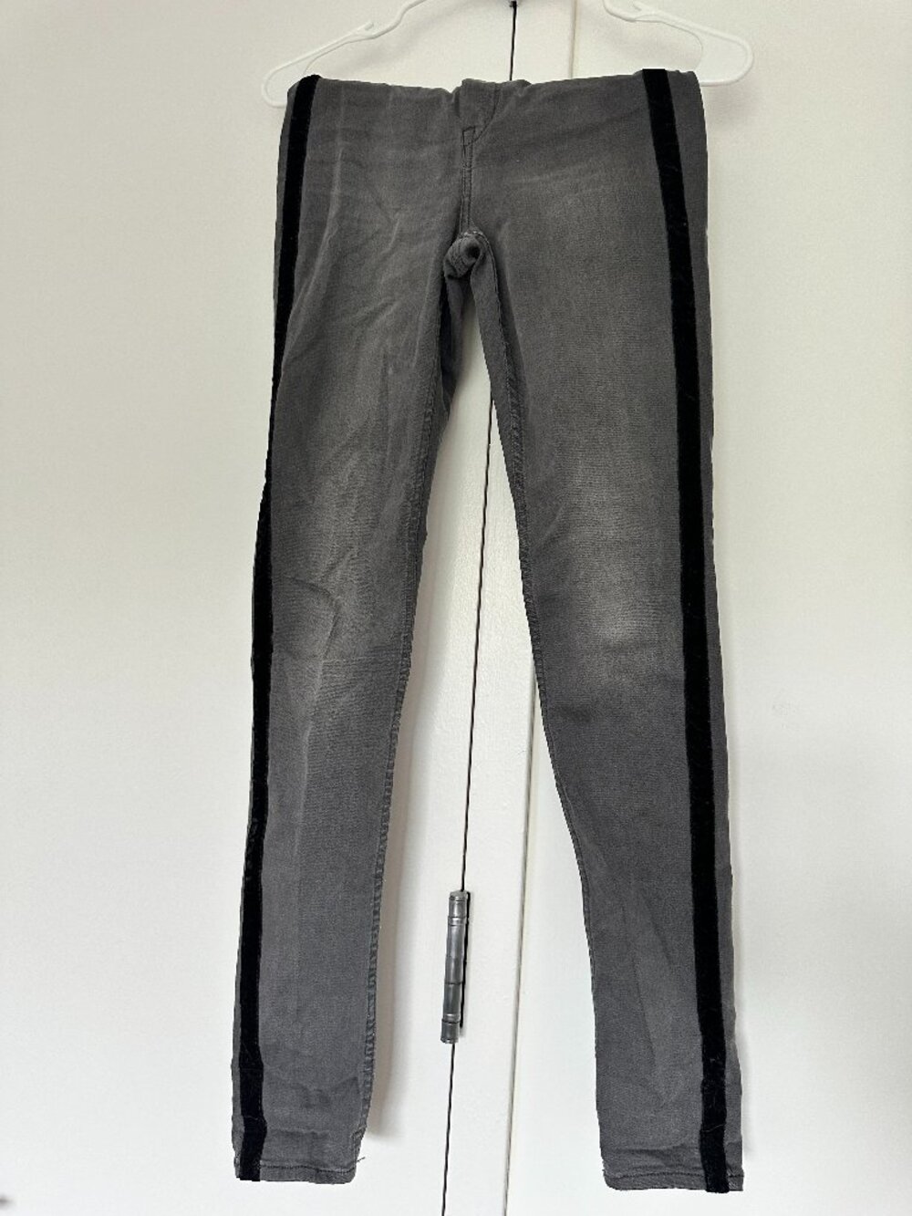 Gray Denim Skinny Jeans With Velvet Strip
